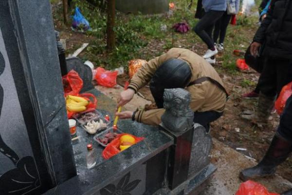 2024年末安葬黄道吉日推荐 十二月份安葬如何选择良辰吉日