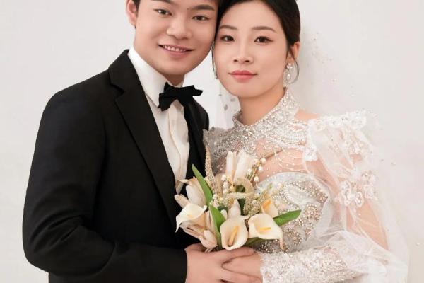 2024年冬季订婚吉日良辰 见证爱情的永恒承诺