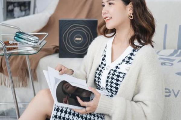 2024年12月剪发最佳时机 从头焕发光彩迎接新年