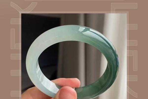 属鸡的人适合佩戴什么饰品？提升运势的3种选择